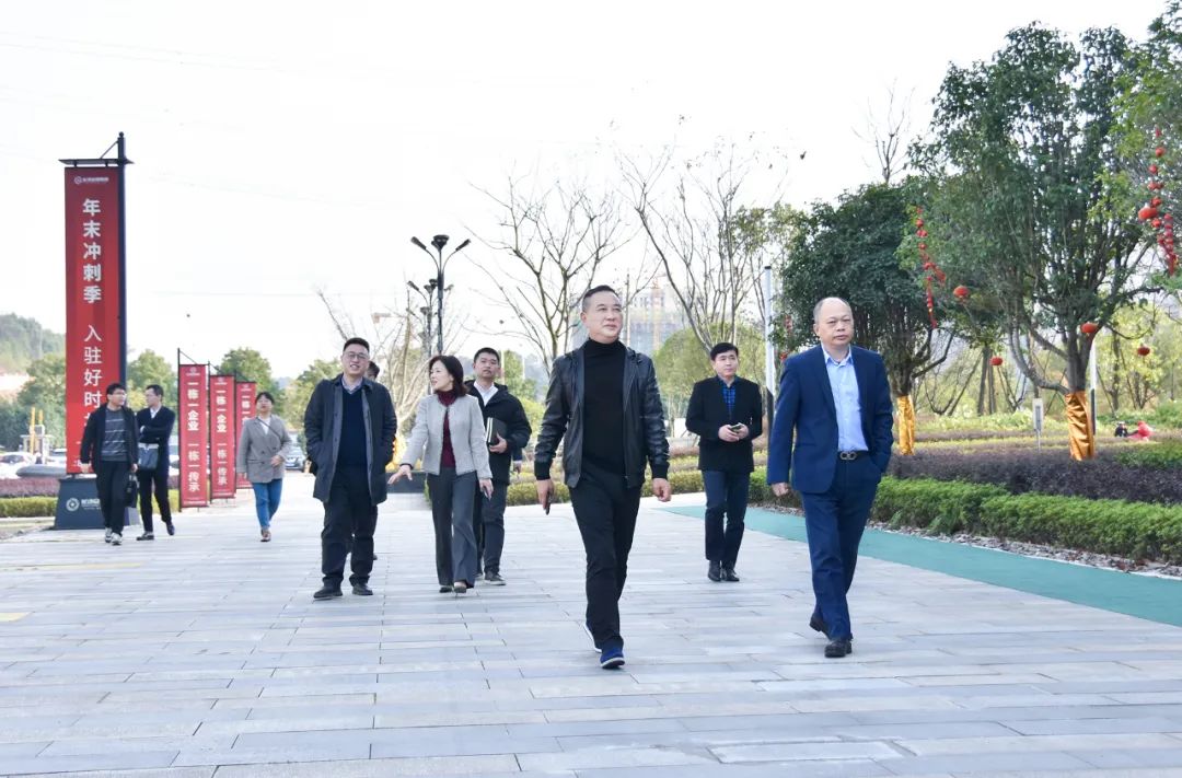 Öйú»ªÈÚ×ʲúºþÄÏ·Ö¹«Ë¾¸¨µ¼Ò»ÐйâÁÙMS - ÃÀʨ¹ó±ö»áµ÷²é»¥»»(ͼ1) Öйú»ªÈÚ×ʲúºþÄÏ·Ö¹«Ë¾¸¨µ¼Ò»ÐйâÁÙMS - ÃÀʨ¹ó±ö»áµ÷²é»¥»»(ͼ1)