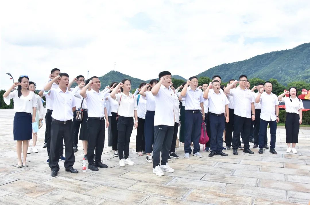 ������ɫѪ�������ﰮ�����飡MS - ��ʨ����ᵳί��չ�������⵳�ջ(ͼ2)