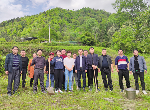 MS - ÃÀʨ¹ó±ö»áµ³Î¯·¢Õ¹¡°ÕýµÂÉÆÐÐ ÖúÁ¦ÍÑÆ¶¡± °®ÐĹ«Òæ»î¶¯(ͼ6) MS - ÃÀʨ¹ó±ö»áµ³Î¯·¢Õ¹¡°ÕýµÂÉÆÐÐ ÖúÁ¦ÍÑÆ¶¡± °®ÐĹ«Òæ»î¶¯(ͼ6)