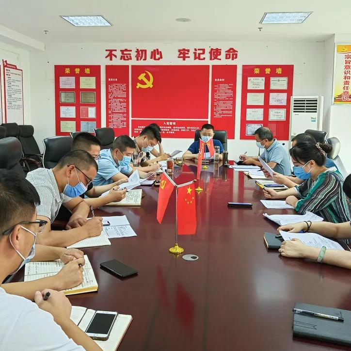 ���ϸ�������԰ս��һ�ߣ��á�����ָ����������ȫָ����(ͼ1)